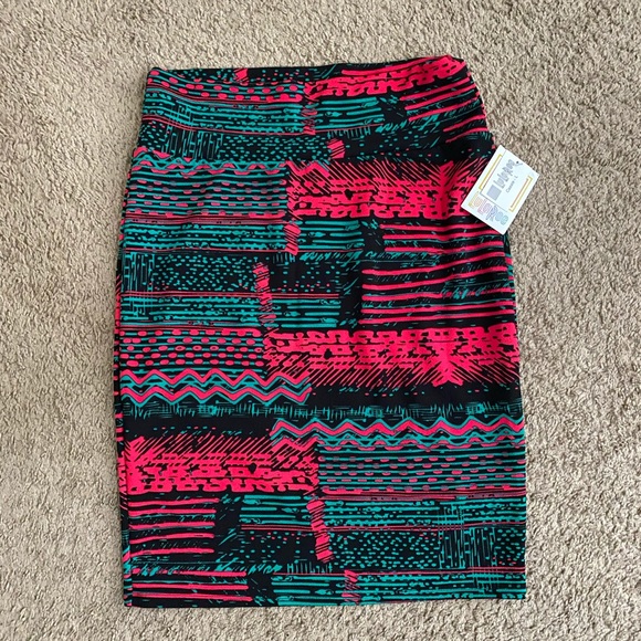 LulaRoe Cassie Skirt - Picture 2 of 2